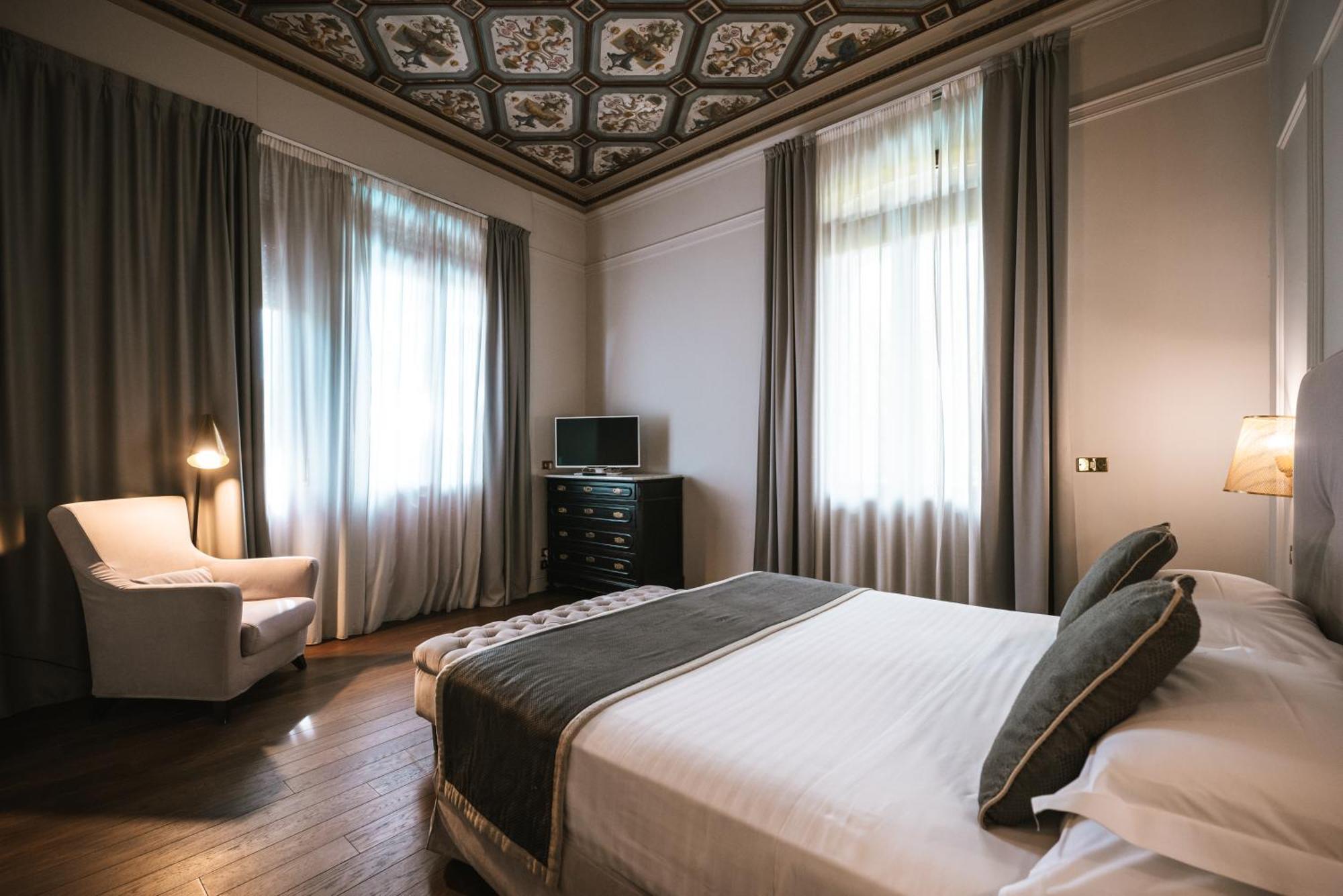 Hotel De La Ville Riccione Kültér fotó