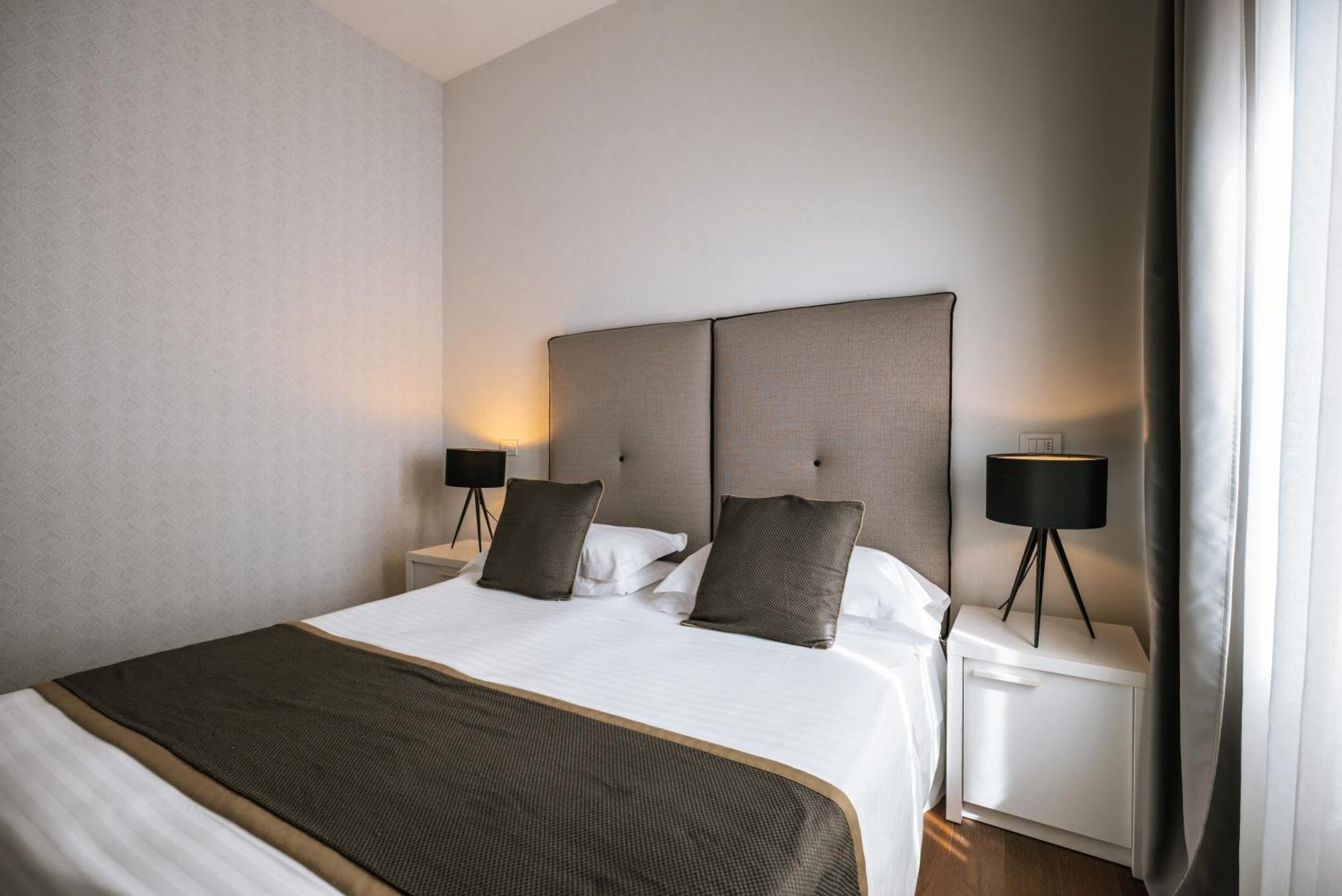 Hotel De La Ville Riccione Kültér fotó